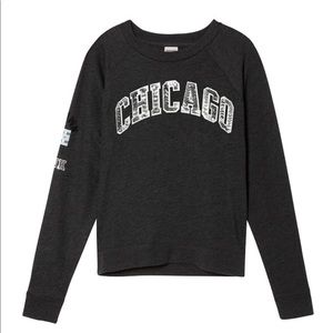 🆚 PINK “Chicago” destination sweatshirt